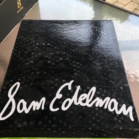 RUBY RED QUINN 👠👠👠 - Picture 3 of 8